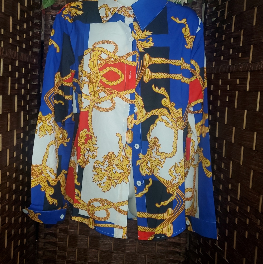 New blouse printed button down shirt the size is medium on the label says L but - Picture 8 of 9